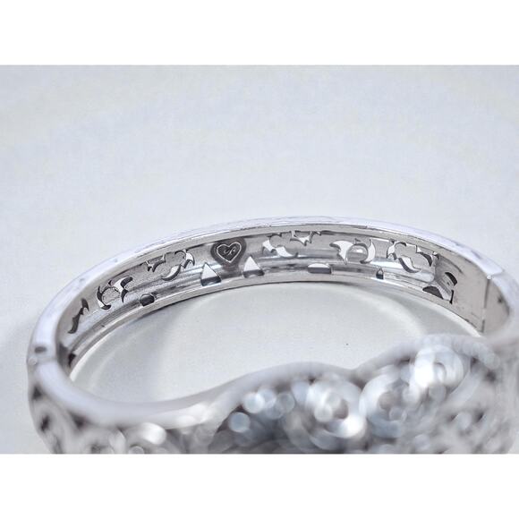 Brighton Heart Filigree Cuff Bracelet Hinged Clamper Magnetic Retired 7" - Picture 5 of 8